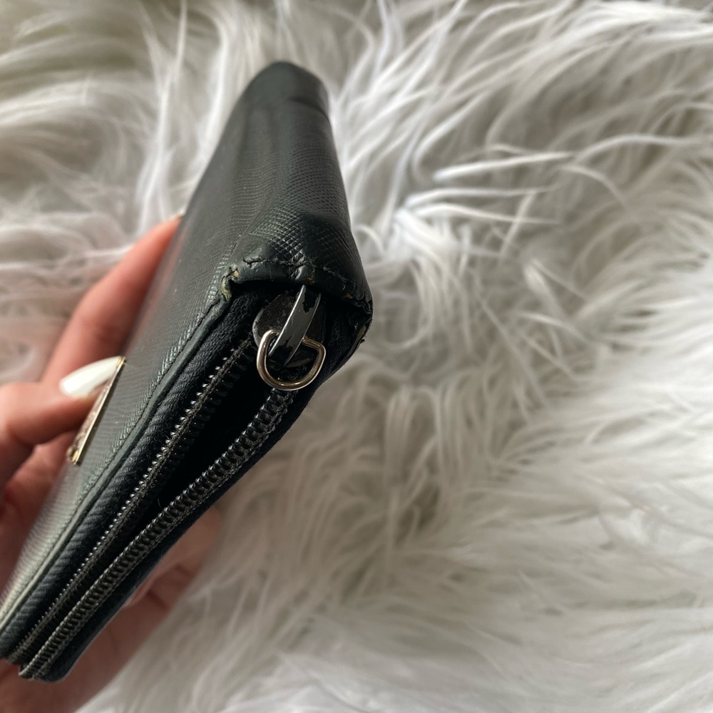 Black Prada wallet - Picture 2 of 8